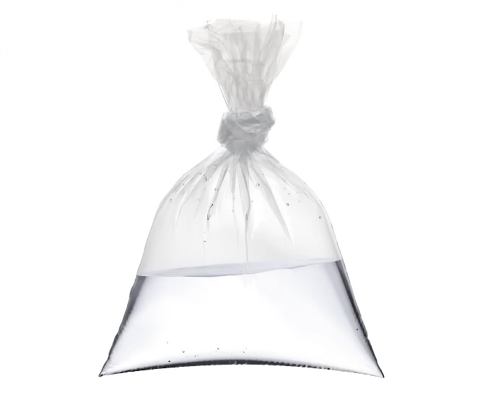 ビニール袋に入った水