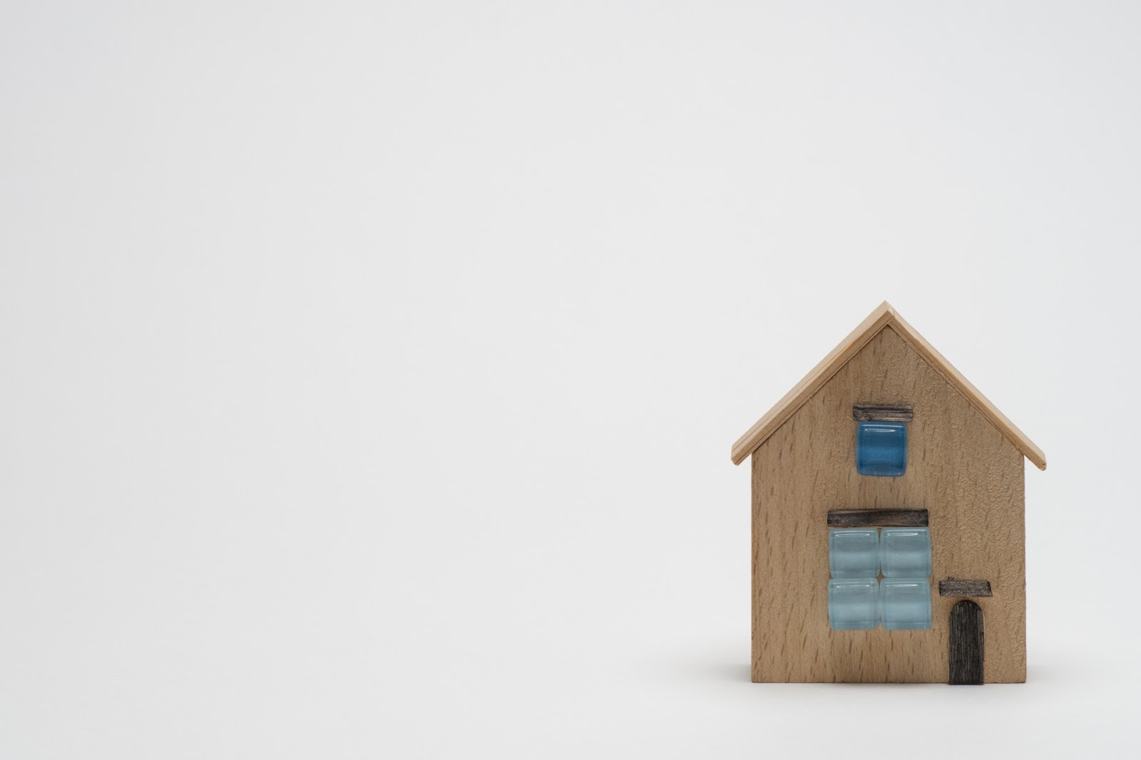 シンプルな外観の注文住宅
