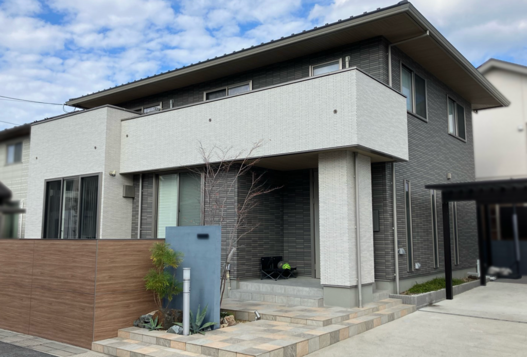 【49坪】シンプルモダンの1F蔵のある開放的な住まい1