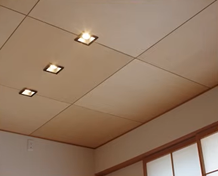 天井面に木目を出してかっこよくするテイスト