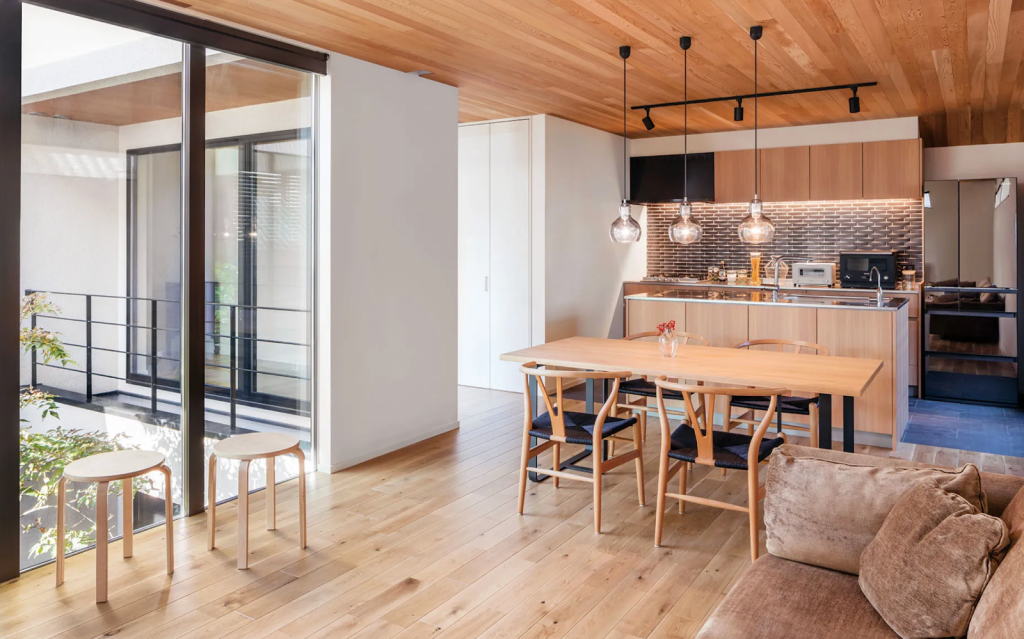 中庭を囲み、どの部屋からも緑を楽しむ二世帯住宅3