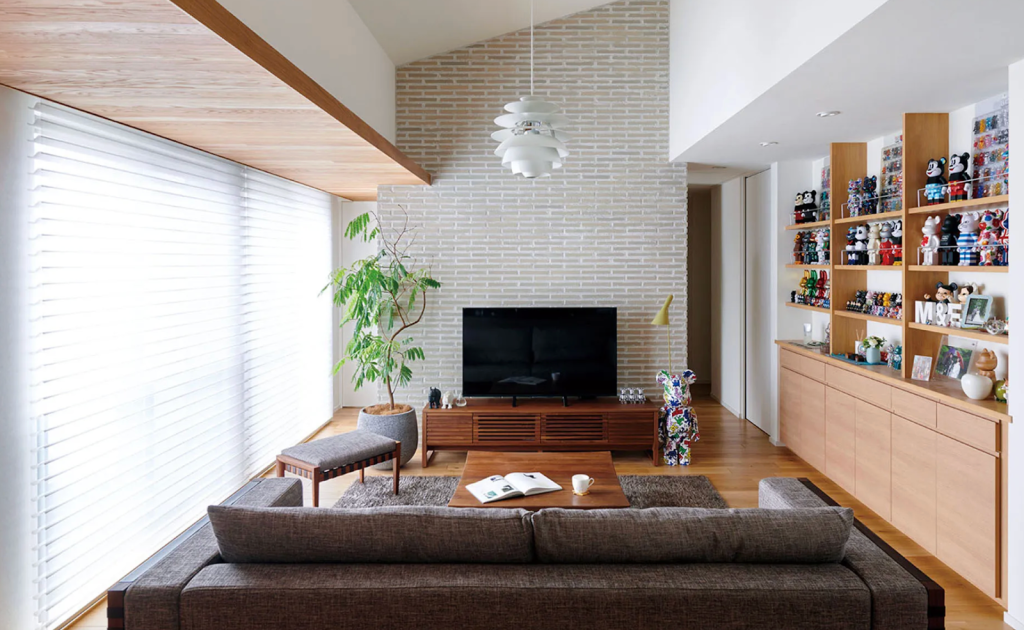 密集地の制約を跳ね返した二世帯で暮らす明るい家2