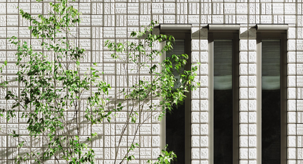 塗り替えの必要がなく、経済的