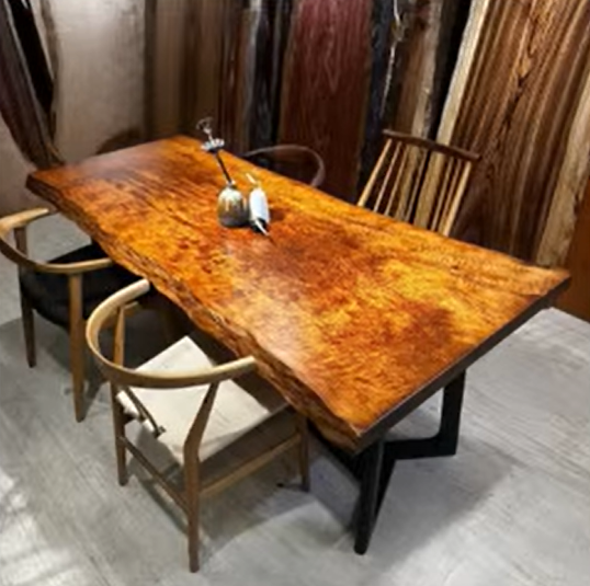 屋久杉を使ったダイニングセット