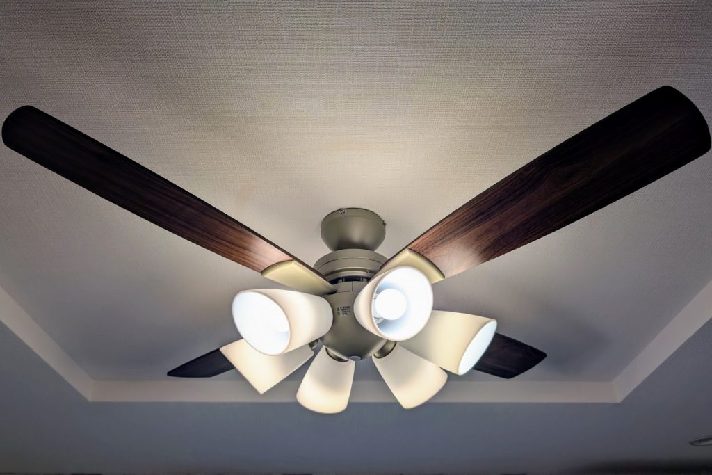 おしゃれなシーリングファンライト