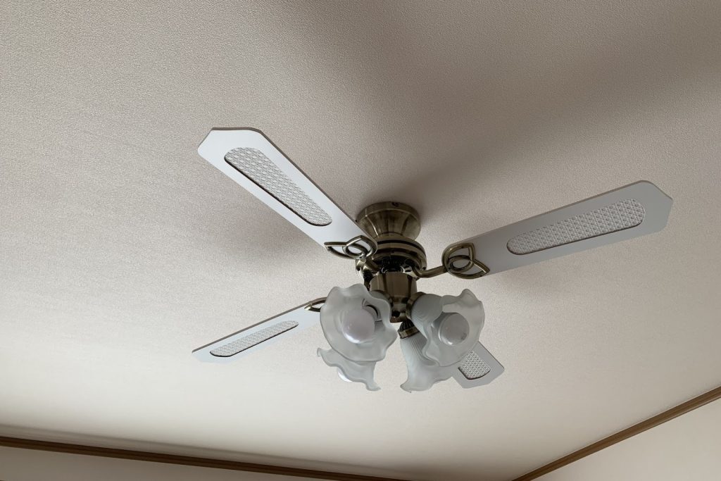 稼働していないシーリングファンライト