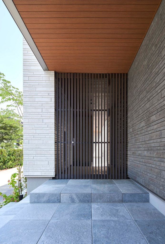 【50坪】木とタイルの調和が心地良い住まい3