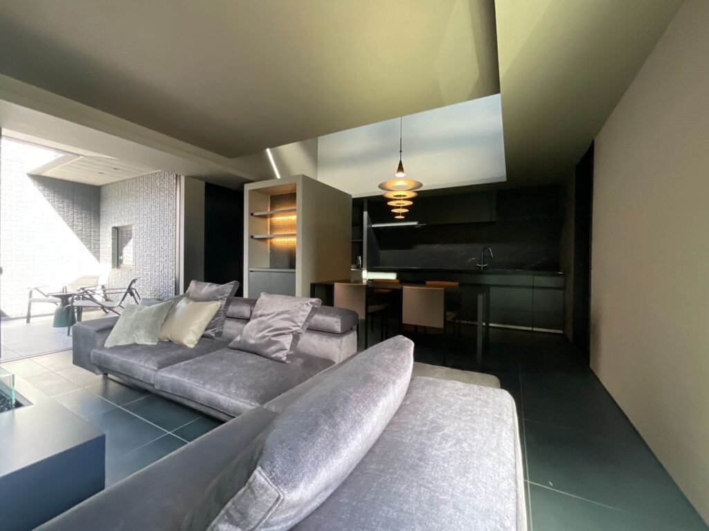 ホテルライクの注文住宅のリビング