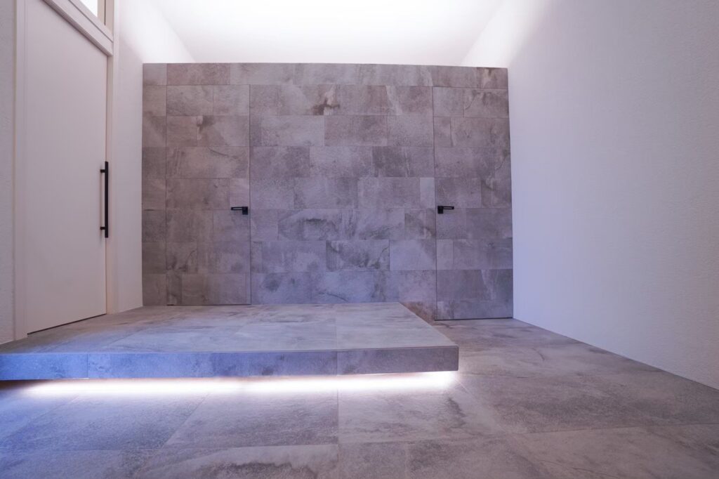 床暖房のあるタイルの床