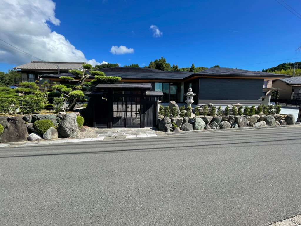 【61坪】和風庭園のある二世帯平屋