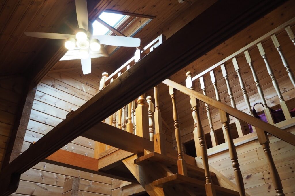 ログハウスの内装