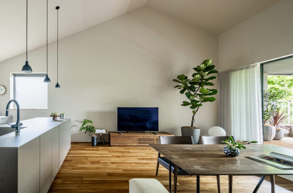 【42坪】天井の高い2階リビングの家1