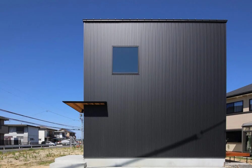 ガルバリウム鋼板の施工事例