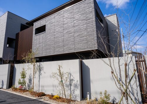 高級感のあるビルトインガレージ