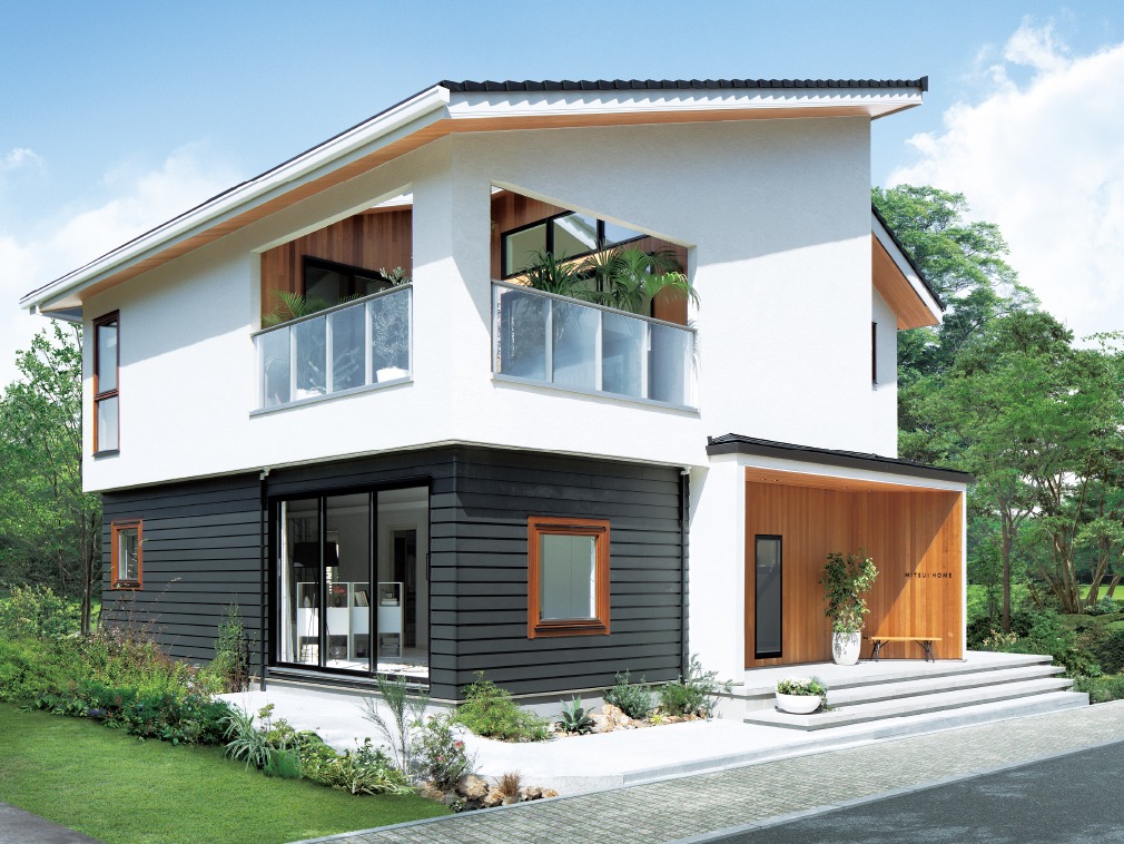 LUCAS（ルーカス）