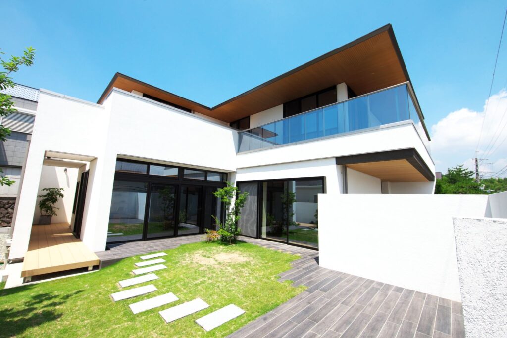 地下ガレージのある家