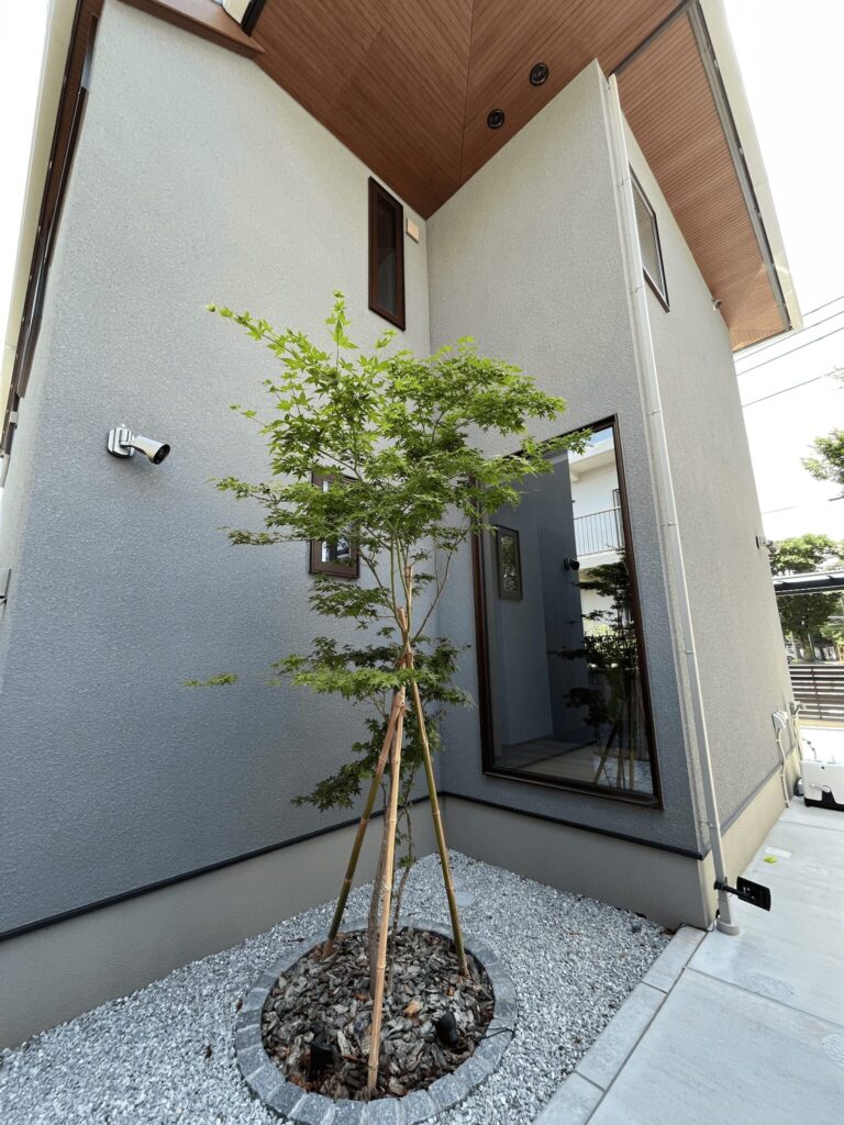 【35坪】シンプルモダンの2階建でファミリークローゼットがある家事が楽な住まい3