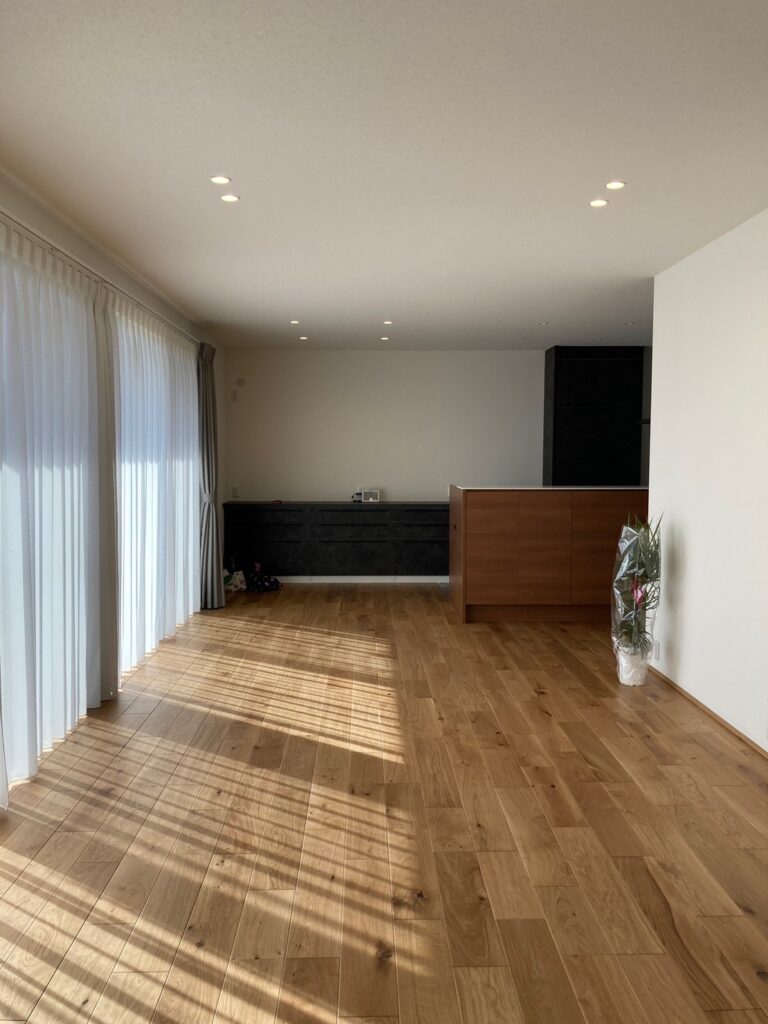 【36坪】ベルバーンの2階建で床暖房がある開放的な住まい