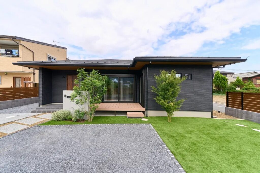 計算された間取りとデザインが特徴の平屋1