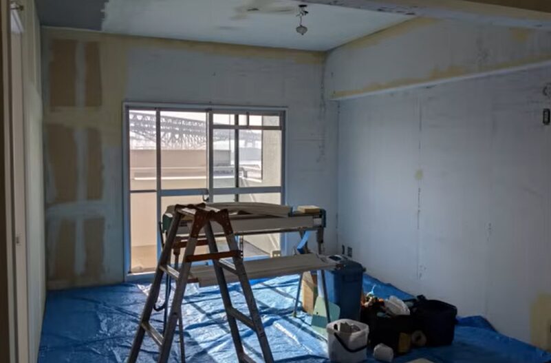 建設途中の家の中