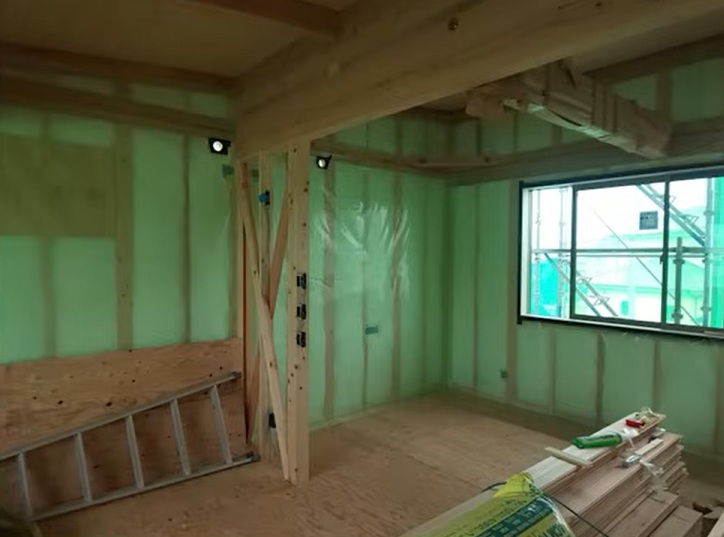 室内側に貼られた気密シート