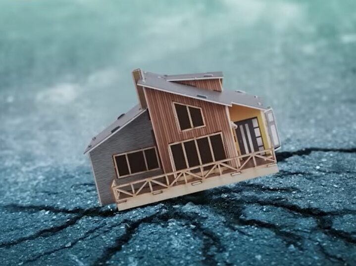 経年劣化による建物の傷みや自然災害による建物の損傷