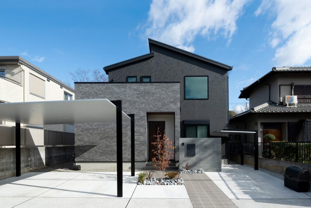 自然光が差し込む、家事ラク動線の住まい