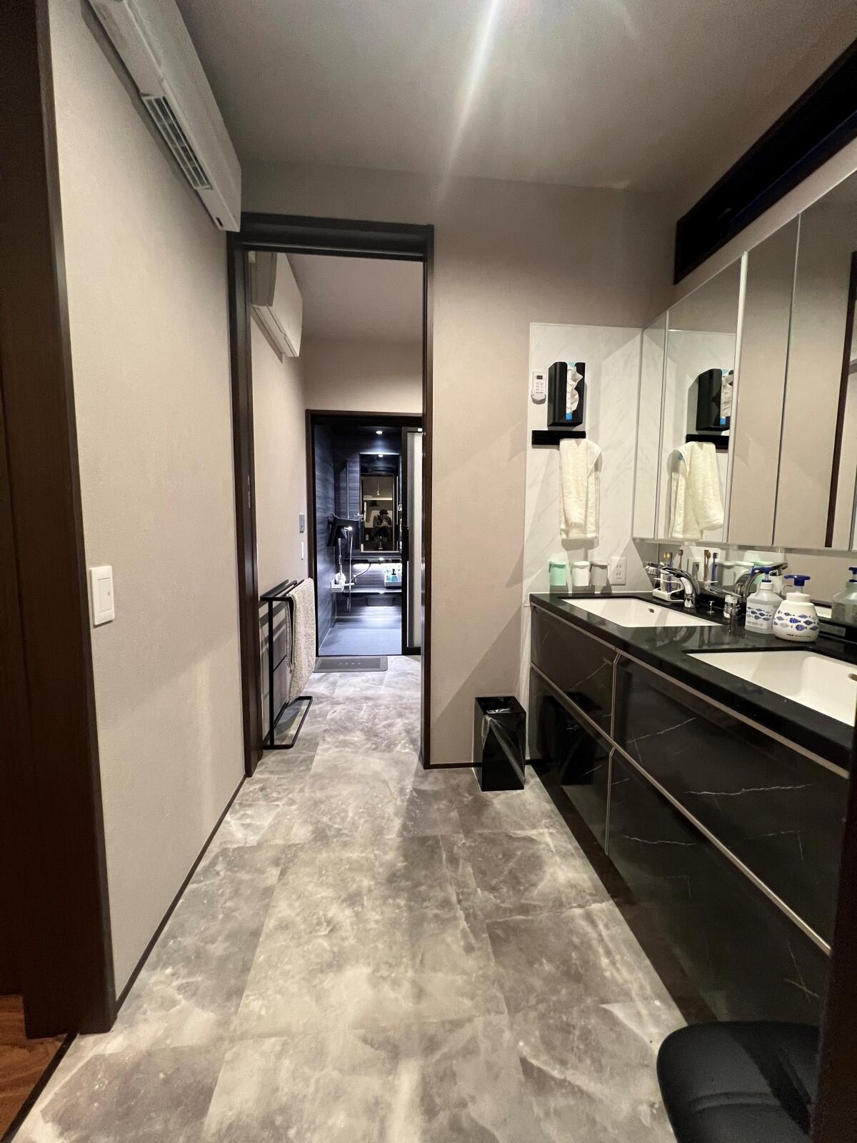 【54坪】深い軒と連続大開口サッシを設けた平屋