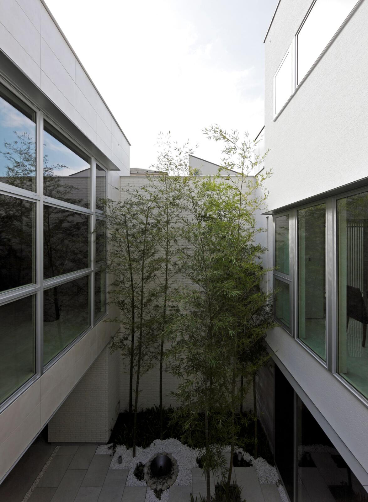 【109坪】静寂の竹林を囲む家