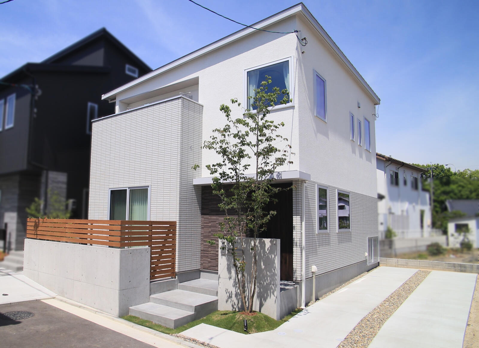 【30坪】コンパクトながら存在感とシンプルさを併せ持つ、グレード感のあるお住まい。