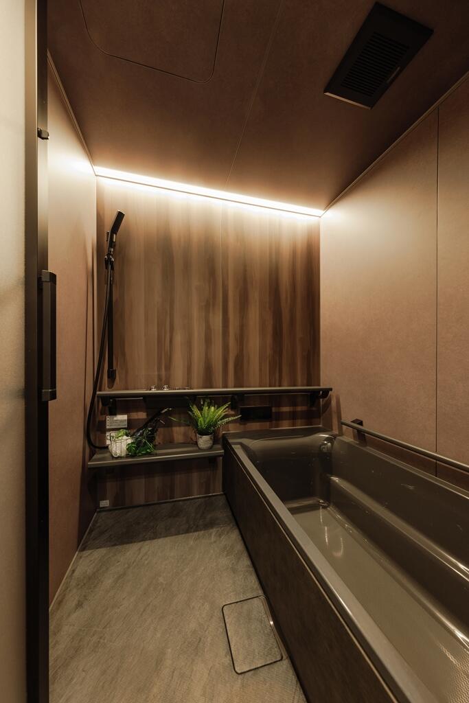 【33坪】閑静な住宅街に建つ、石貼りの外壁