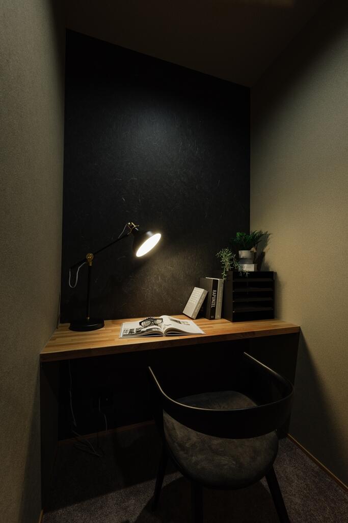 【33坪】閑静な住宅街に建つ、石貼りの外壁