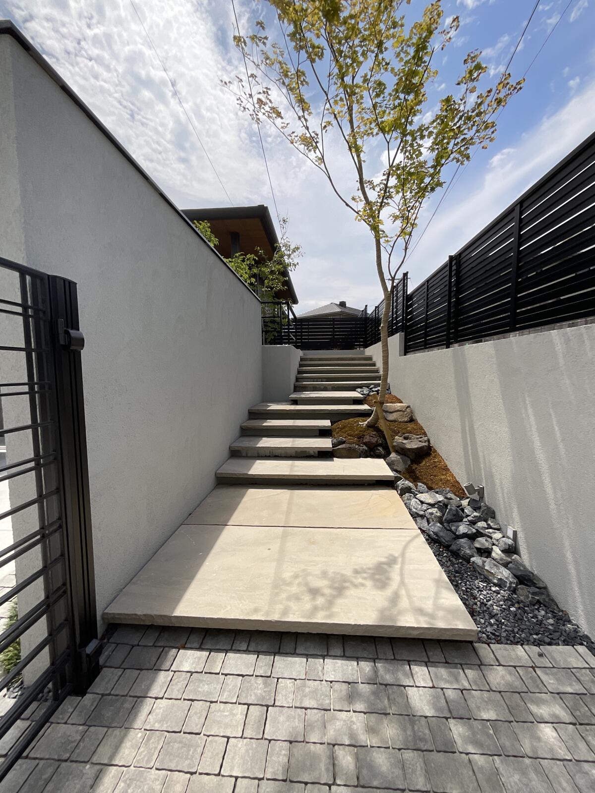 【38坪】受け継いだ広い庭を愉しむ