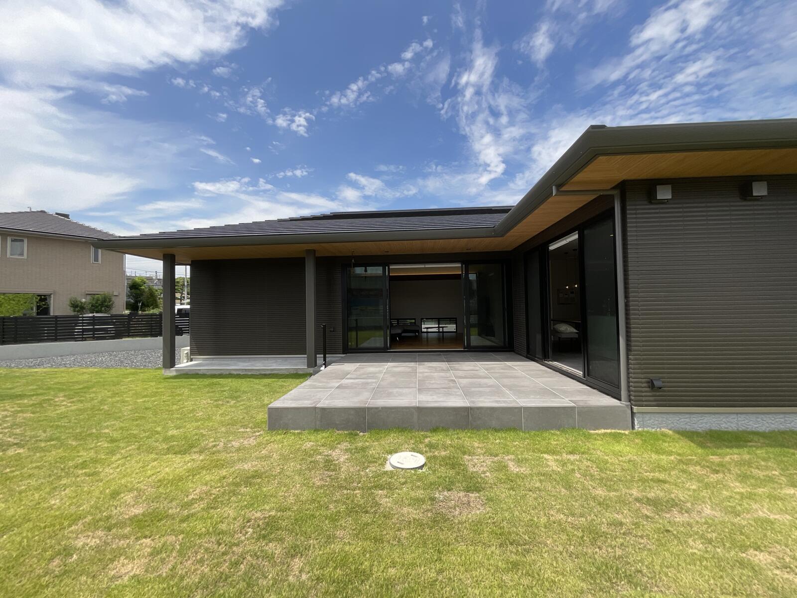 【38坪】受け継いだ広い庭を愉しむ