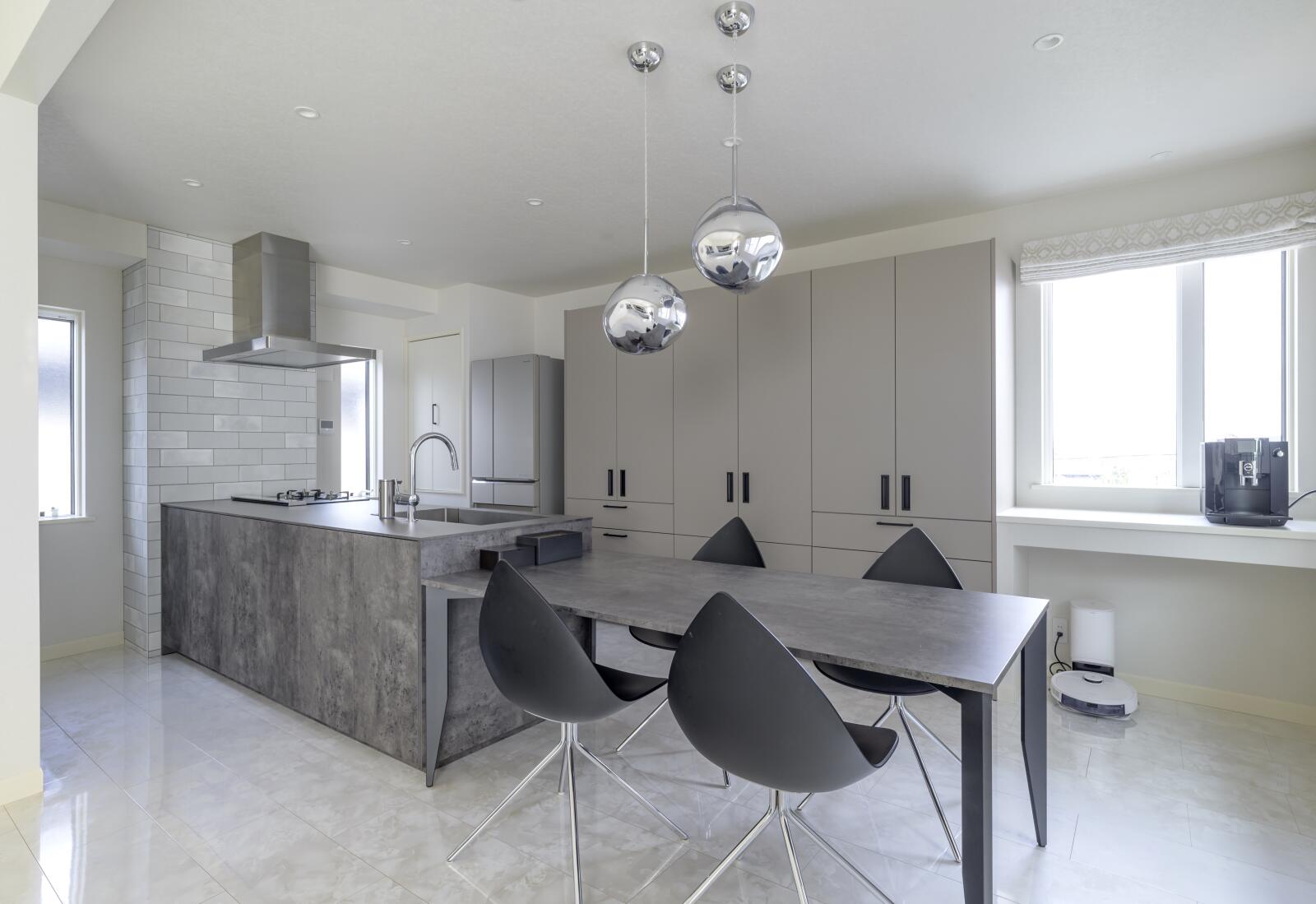 【41坪】モノトーンでスタイリッシュに整えた、ホテルライクを楽しむ家