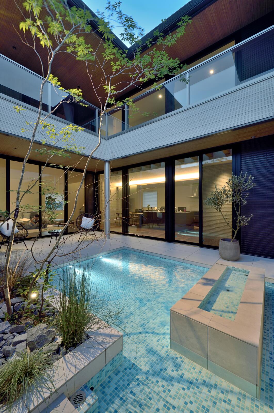 【84坪】水盤の中庭