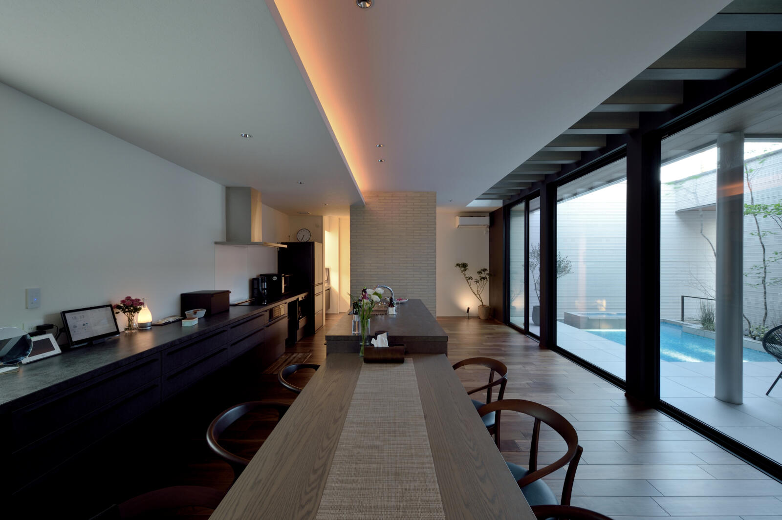 【84坪】水盤の中庭