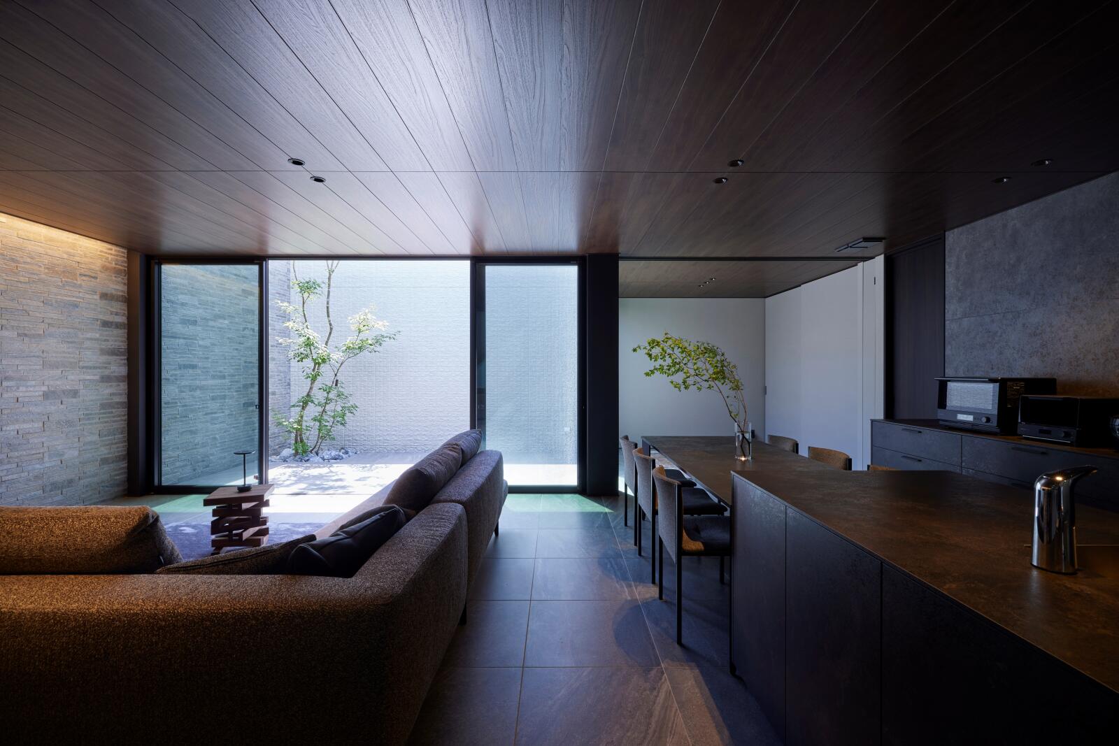 【54坪】都市型　内包される家