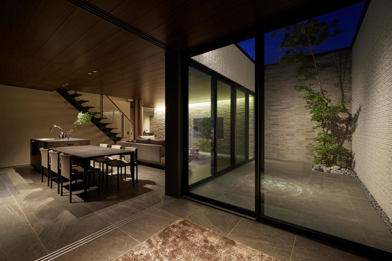 【54坪】都市型　内包される家