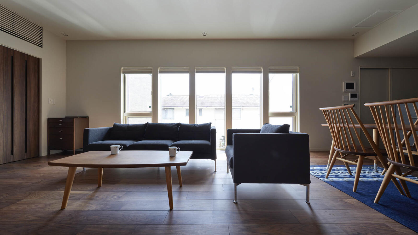 【60坪】ガレージと茶室のある、旗竿地の二世帯住宅