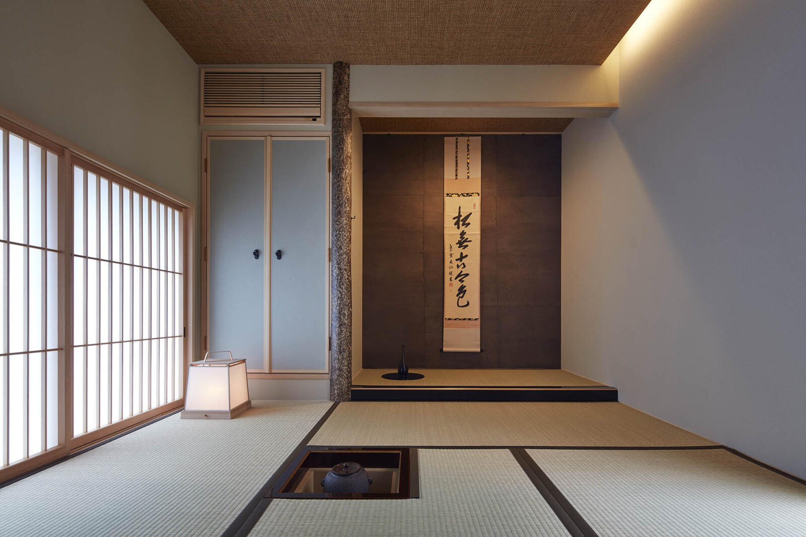 【60坪】ガレージと茶室のある、旗竿地の二世帯住宅